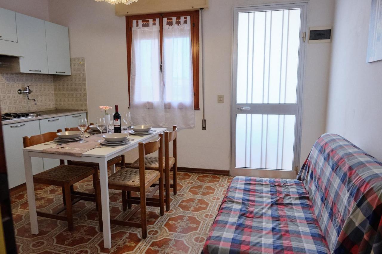 Peaceful Flat With Direct Beach Access Rosolina Mare Luaran gambar