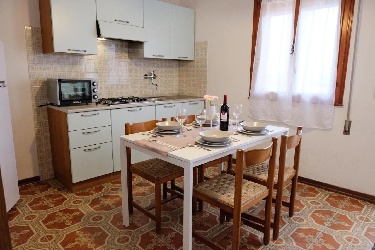 Peaceful Flat With Direct Beach Access Rosolina Mare Luaran gambar